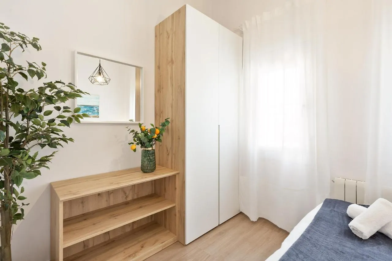 Confort Apartamentos En Playa, 3 Drm Barcelona 0*,